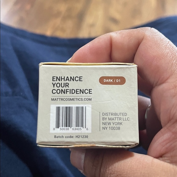 MATTR Skin Fix - Cosmetic Solutions for Men Concealer & Skin Balancing Form - Picture 2 of 4